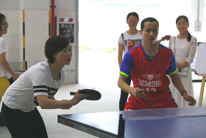 2016趣味運動(dòng)會(huì )乒乓球混雙之時(shí)刻準備著(zhù).jpg